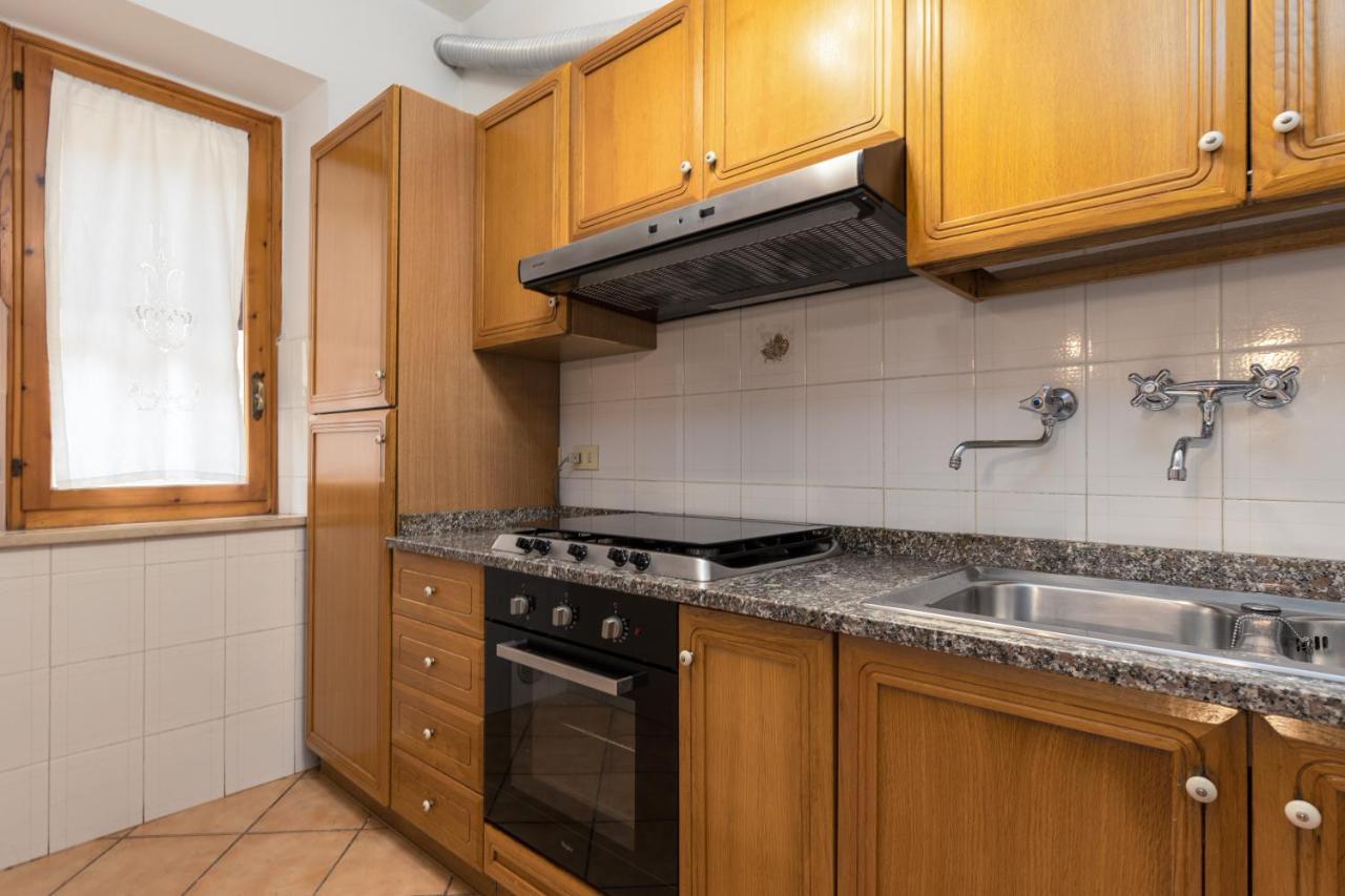 Enchanting Flat With Patio In Abbadia A Isola Монтериджони Екстериор снимка