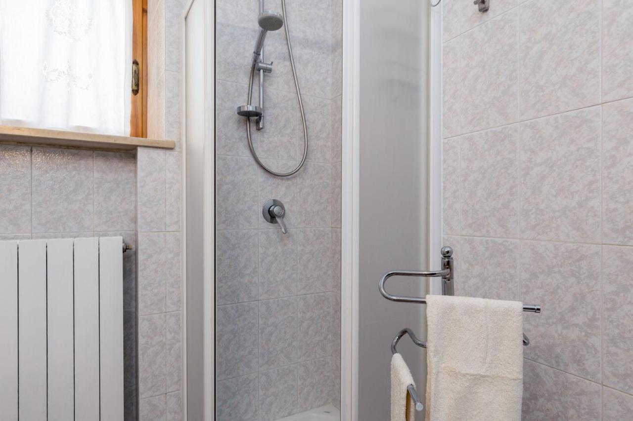 Enchanting Flat With Patio In Abbadia A Isola Монтериджони Екстериор снимка